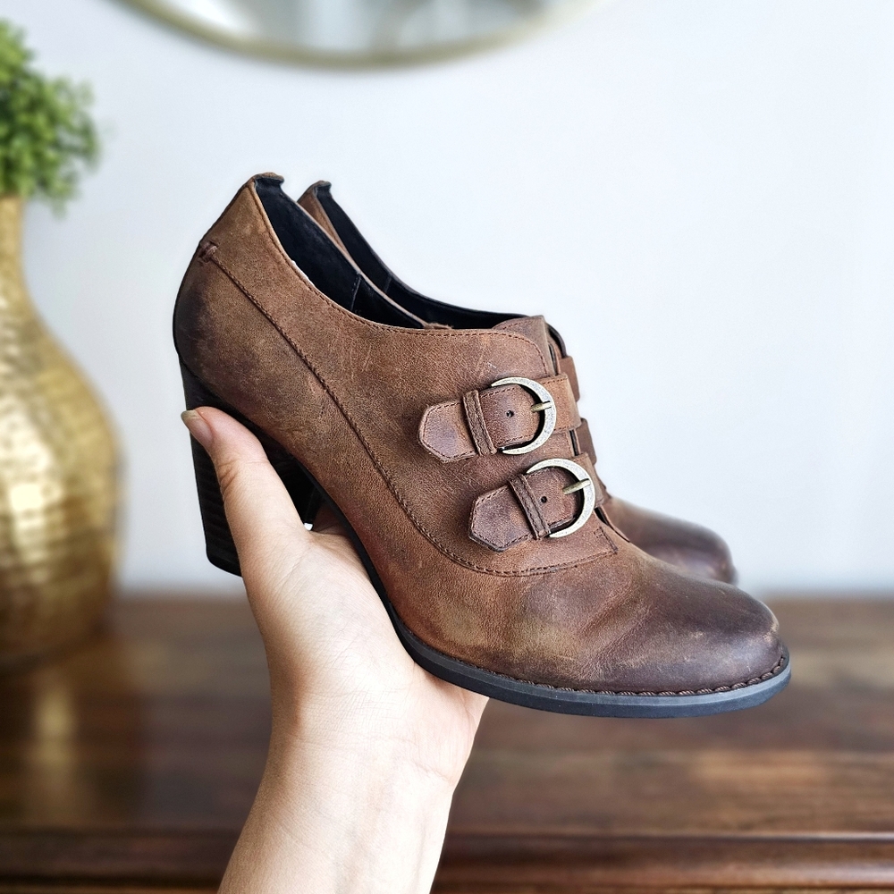 VTG Indigo by Clarks Women's 7M Genuine Leather Buckle High Heel Ankle Booties